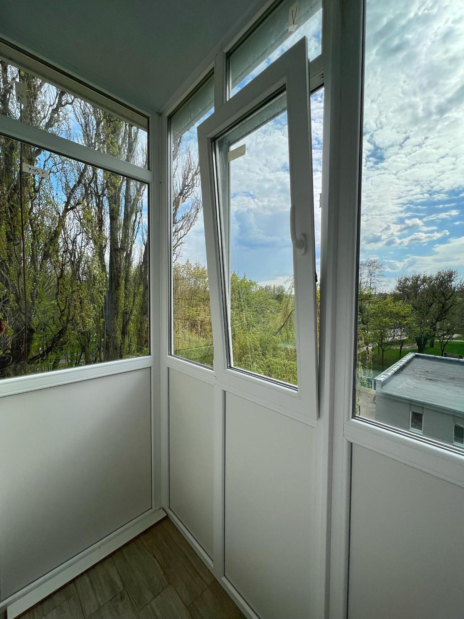 Apartment White Deluxe Chernihiv
